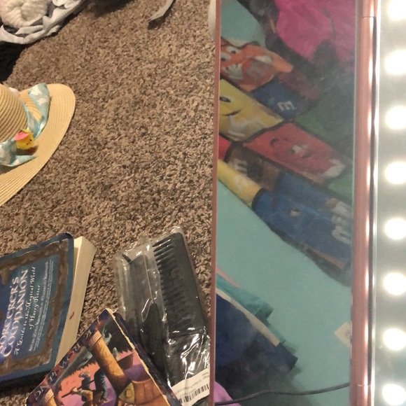 Makeup mirror - Picture 4 of 4